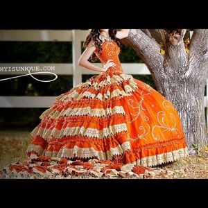Vestido de quinceañera diseñador Adán Terriquez